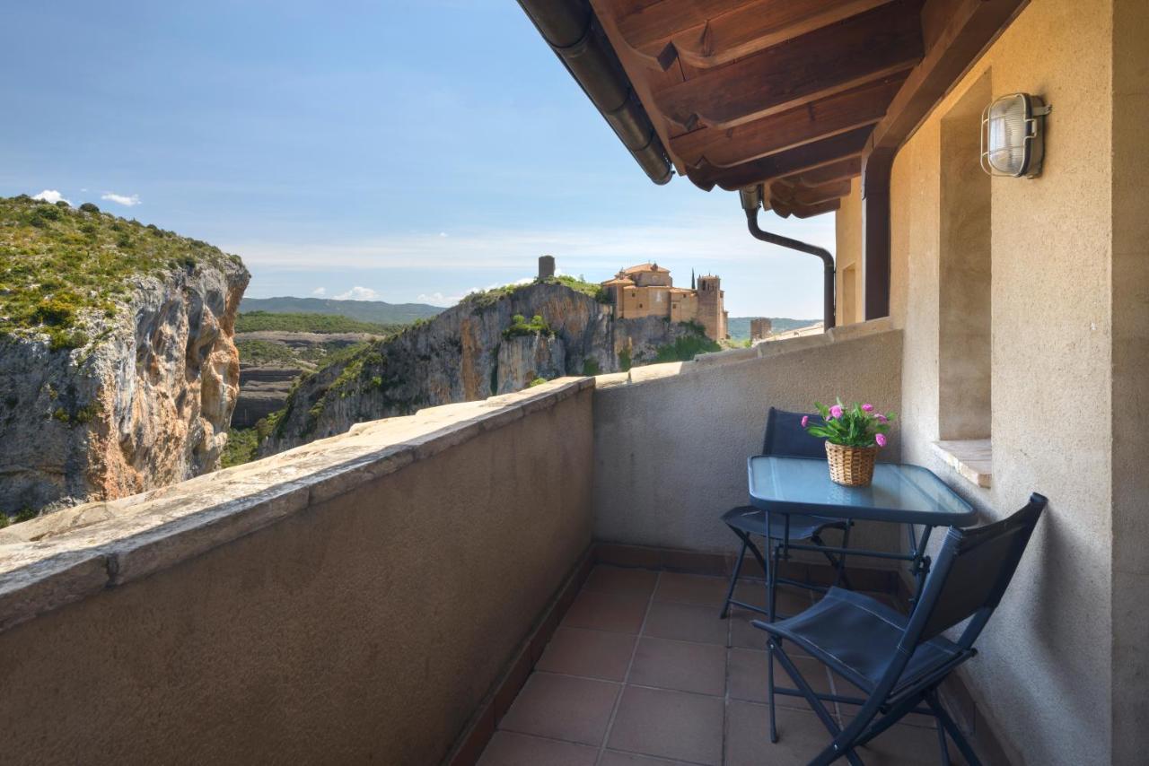 Apartamentos Casa Aurelia Alquézar Buitenkant foto